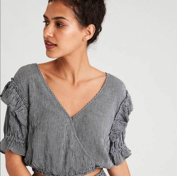 American Eagle Outfitters Tops - American Eagle Gingham Crop Top Black & White Size XXL